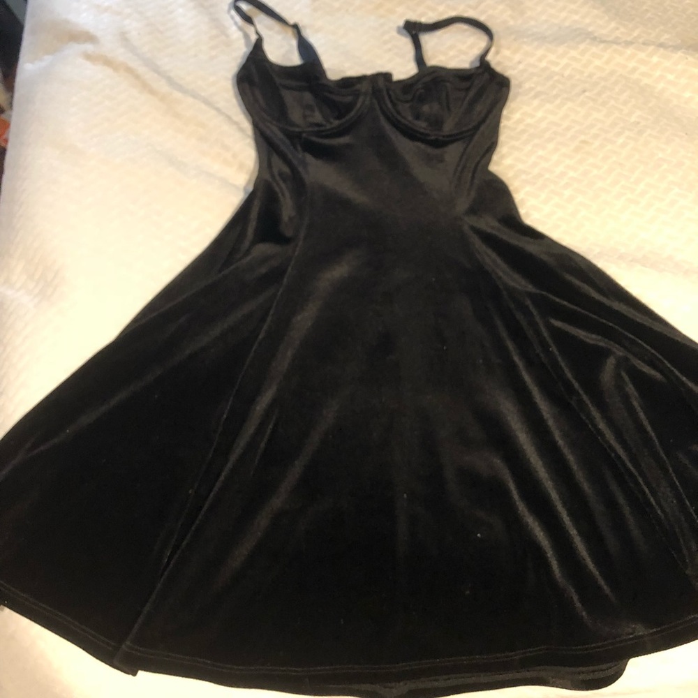 Short velvet black American apparel dress